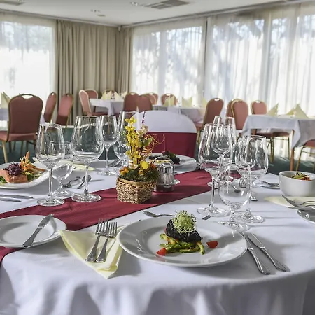 فندق Hunguest Bal Balatonalmádi