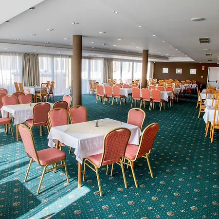 Szálloda Hunguest Bál 4*