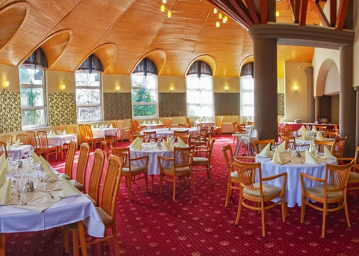 Hunguest Bál 4* Balatonalmádi